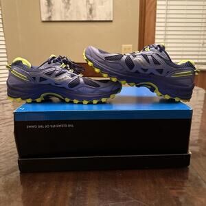 Saucony Excursion Trail 11 Women's Size 8 Multicolor Shoes.